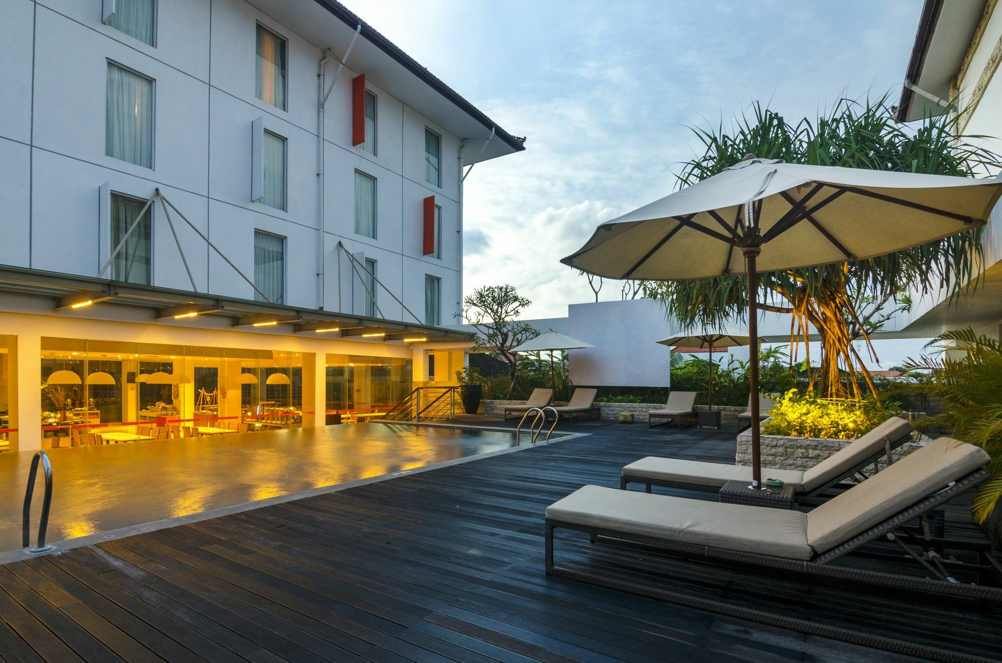 HARRIS Hotel&Conventions Denpasar Exterior foto